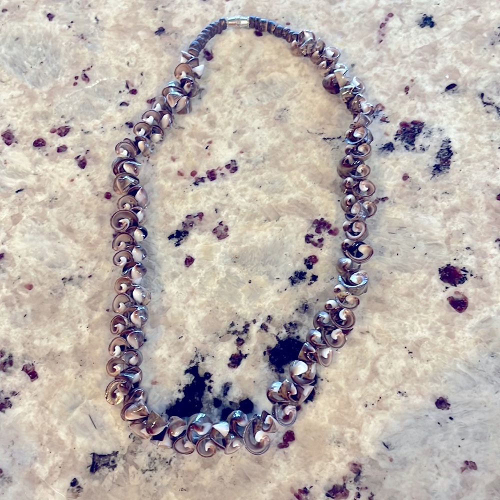Shell necklace
